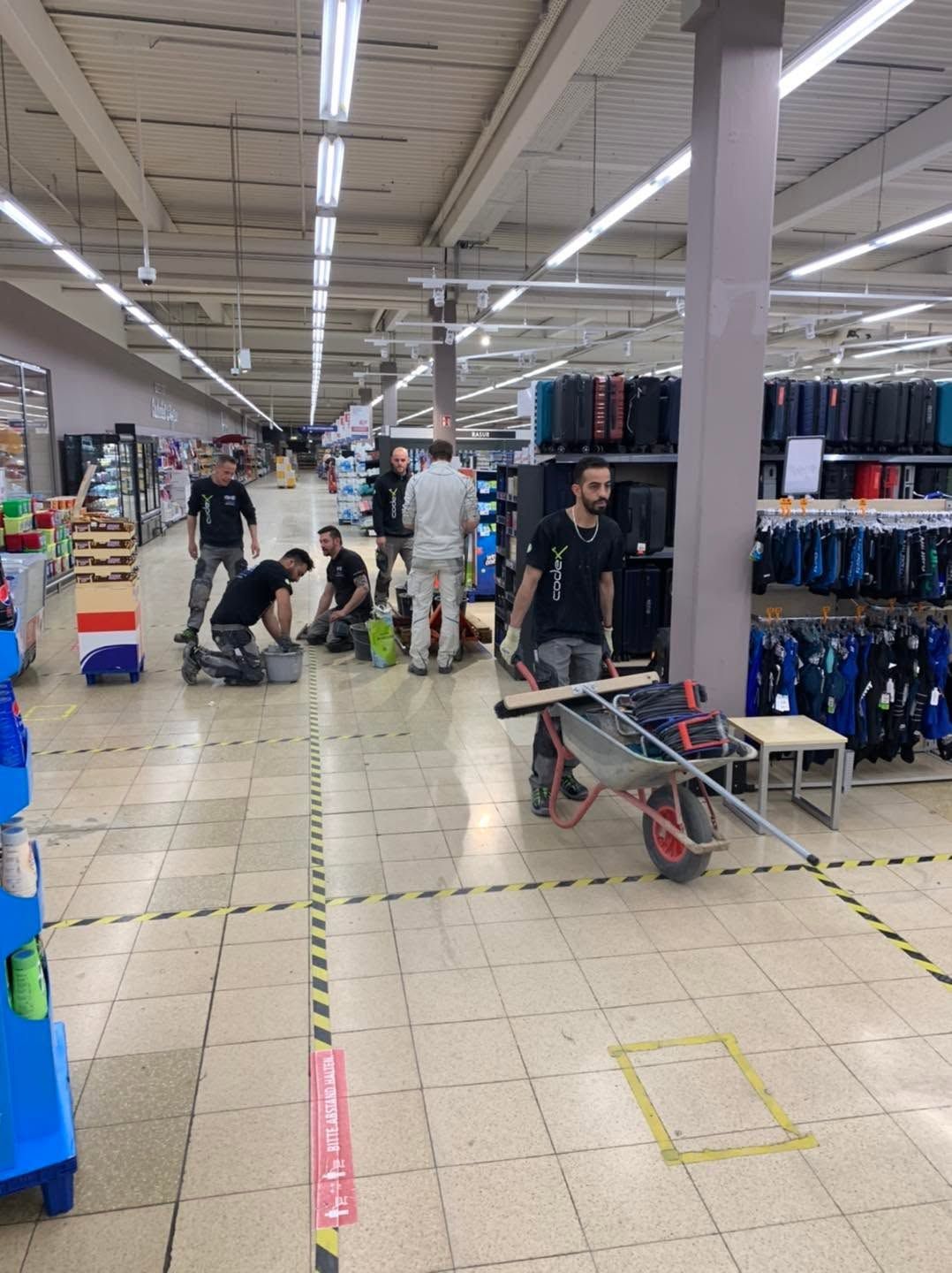 Boden im Supermarkt – Im Verkaufsraum