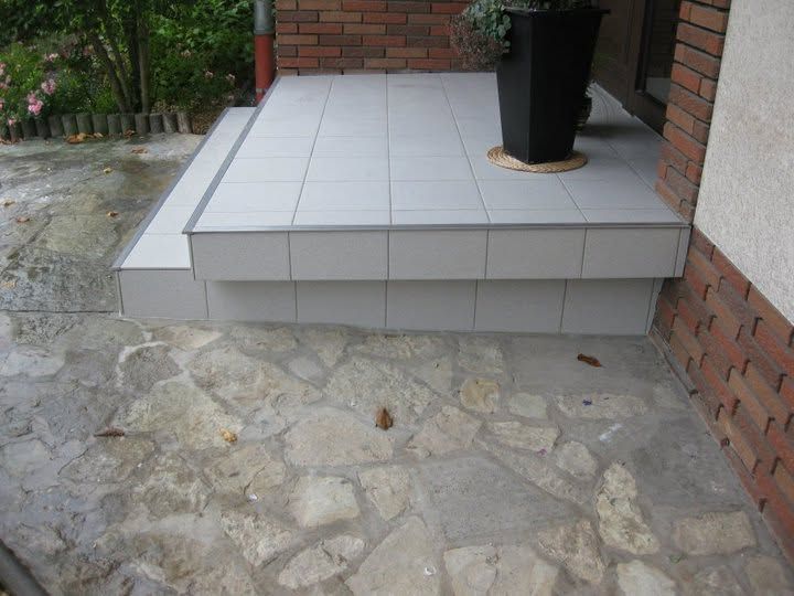 Geflieste Treppen – Außenstufen, 2011